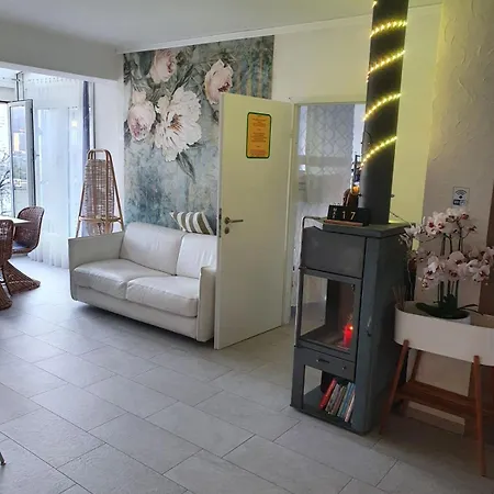 Viktoria Budget Hostel-3
